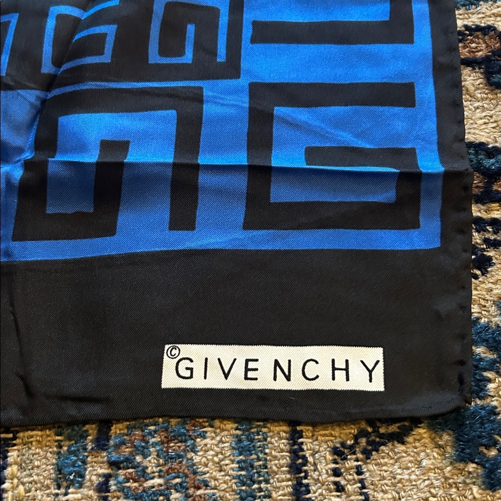 Givenchy pure silk scarf - Picture 2 of 4
